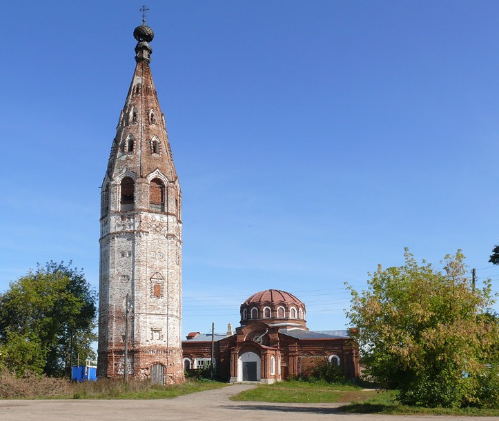 Колокольня Троицкой церкви.